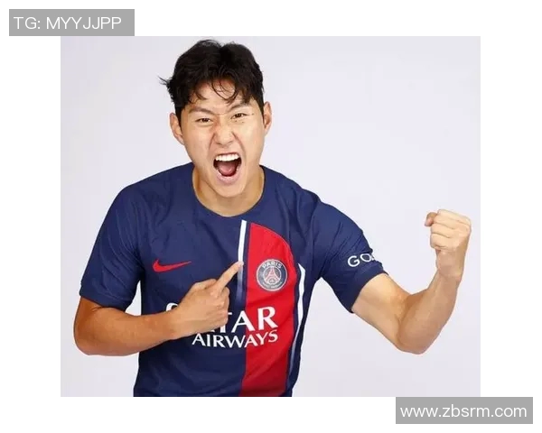 足球球星佩戴耳钉彰显个性时尚引领运动与潮流完美融合